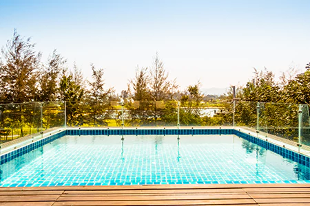 Cost of Glass Pool Fence Repair in Wesley Chapel, FL